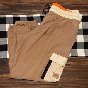 Nike Men's Brown Cargo Pants with Cream and Orange Accents xl